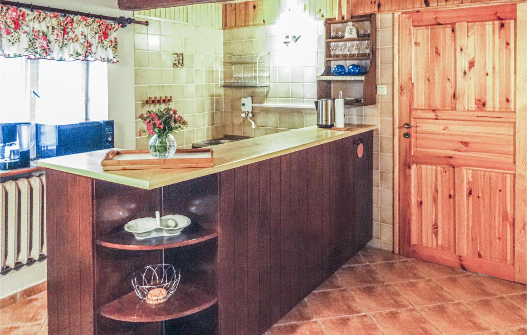 Awesome Home In Pleszew With Wifi Zawidowice Exteriér fotografie