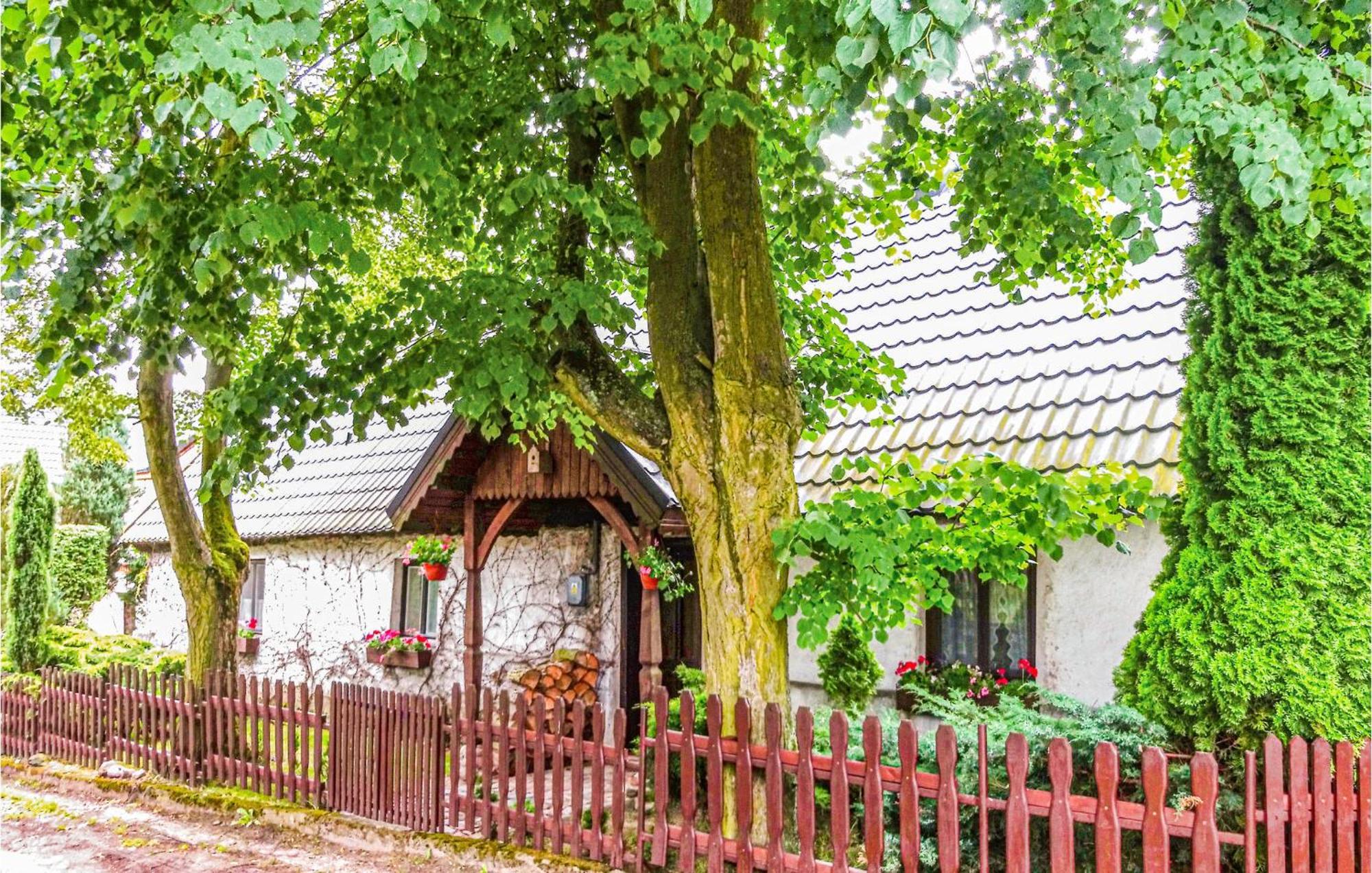 Awesome Home In Pleszew With Wifi Zawidowice Exteriér fotografie